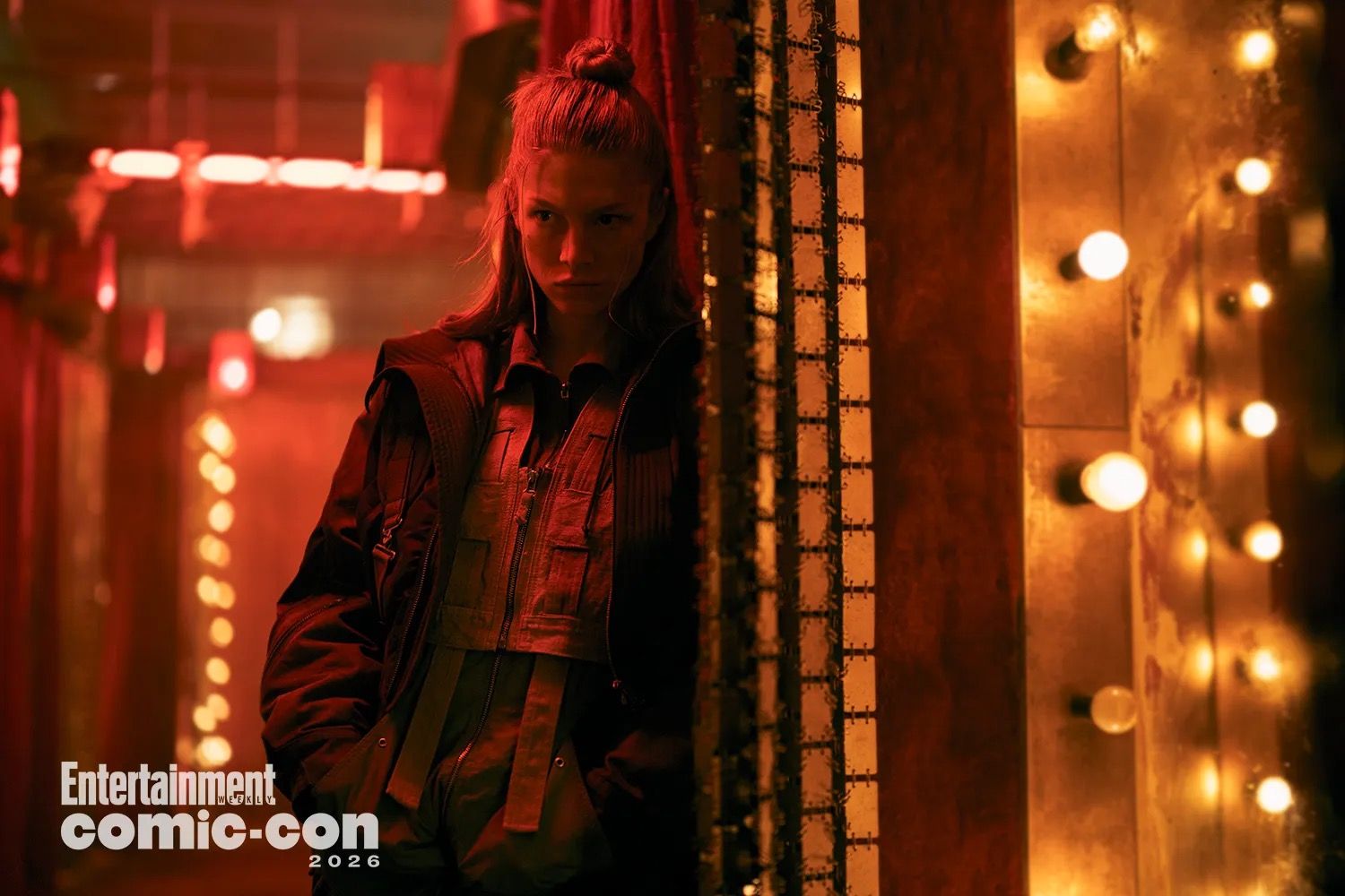 Hunter Schafer como Cora em cena de Blade Runner 2099