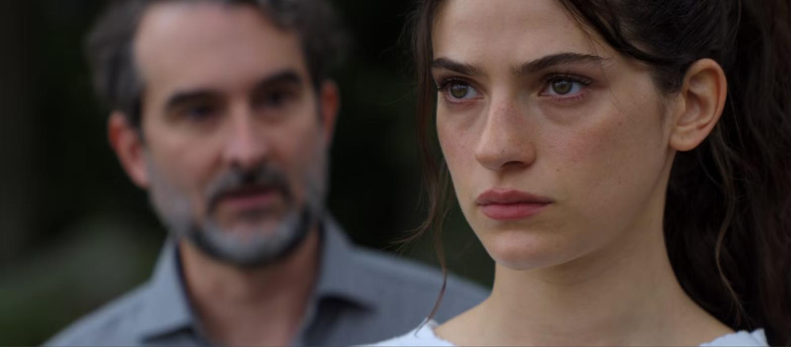 Ella Rubin em cena de Sterling Point